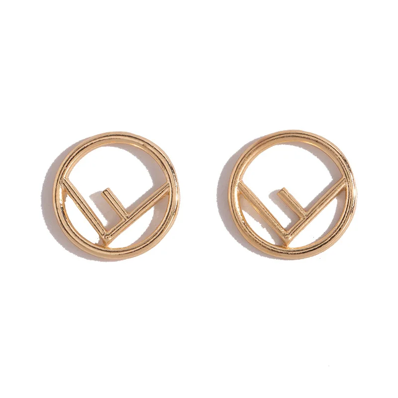 Fashion Simple Minimalist Vintage 18K Gold Hollow Round Letter Stud Earrings Retro Elegant Letter F Stud Earrings for Girls 
Fashion Simple Minimalist Vintage 18K Gold Hollow Round Letter Stud Earrings Retro Elegant Letter F Stud Earrings for Girls