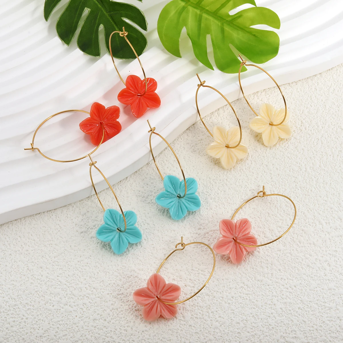 Hawaiian New Colorful Red Yellow Blue Pink Stainless Steel Hoop flower earrings for women
Hawaiian New Colorful Red Yellow Blue Pink Stainless Steel Hoop flower earrings for women