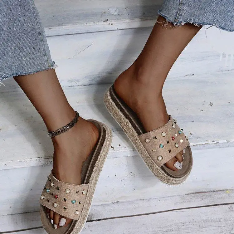 2021 African & American fashion rhinestone pearl thick bottom sandals summer women outdoor beach slippers, Black, nude
2021 African & American fashion rhinestone pearl thick bottom sandals summer women outdoor beach slippers, Black, nude