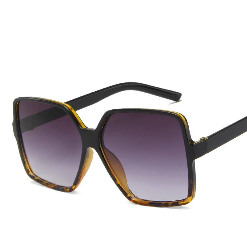 2021 New Arrival Custom Logo Fashion Big Oversized Square Women Designer Sunglasses Famous Brands
2021 New Arrival Custom Logo Fashion Big Oversized Square Women Designer Sunglasses Famous Brands