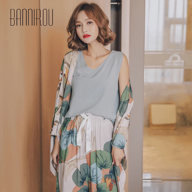 Woman Sleepwear Sets Autumn Printed Floral Pink Female Night Suits Pajamas Sets New 4 Pieces
Woman Sleepwear Sets Autumn Printed Floral Pink Female Night Suits Pajamas Sets New 4 Pieces