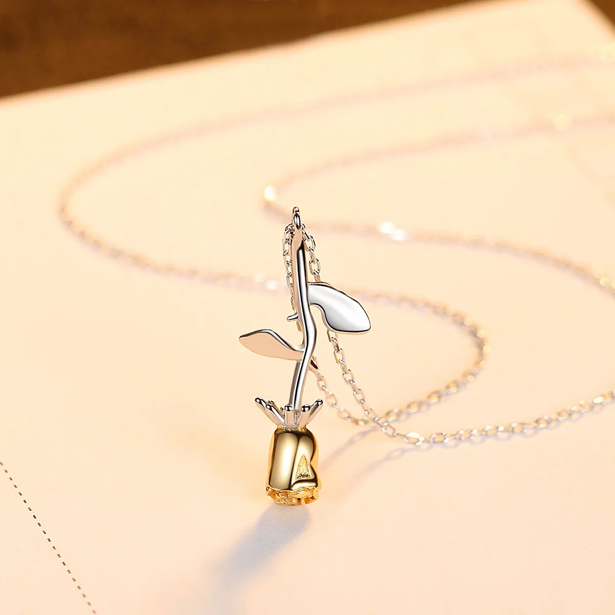 Beautiful Fadeless S925 Sterling Silver Rose Flower Pendant Necklace For Ladies Jewelry, As picture
Beautiful Fadeless S925 Sterling Silver Rose Flower Pendant Necklace For Ladies Jewelry, As picture