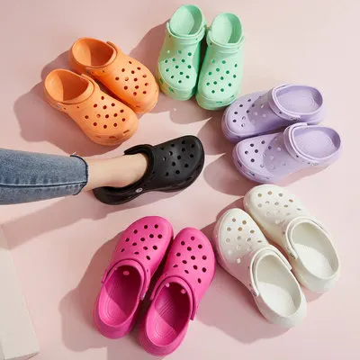 Crocs high heel summer slippers platform outside wear daddy shoes lady platform beach shoes garden clogs, 15 colors
Crocs high heel summer slippers platform outside wear daddy shoes lady platform beach shoes garden clogs, 15 colors