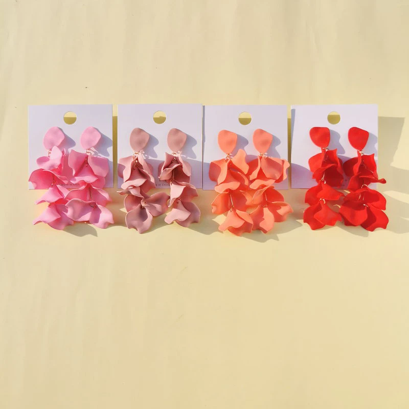 Hot selling gold plated long rose petal earrings jewelry fashion custom multi color acrylic flower earring for women
Hot selling gold plated long rose petal earrings jewelry fashion custom multi color acrylic flower earring for women