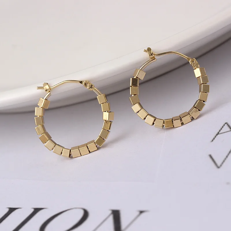 Duoying aretes geometric copper 14k gold plated earrings vintage women earrings S925 stud fashion hoop earrings
Duoying aretes geometric copper 14k gold plated earrings vintage women earrings S925 stud fashion hoop earrings