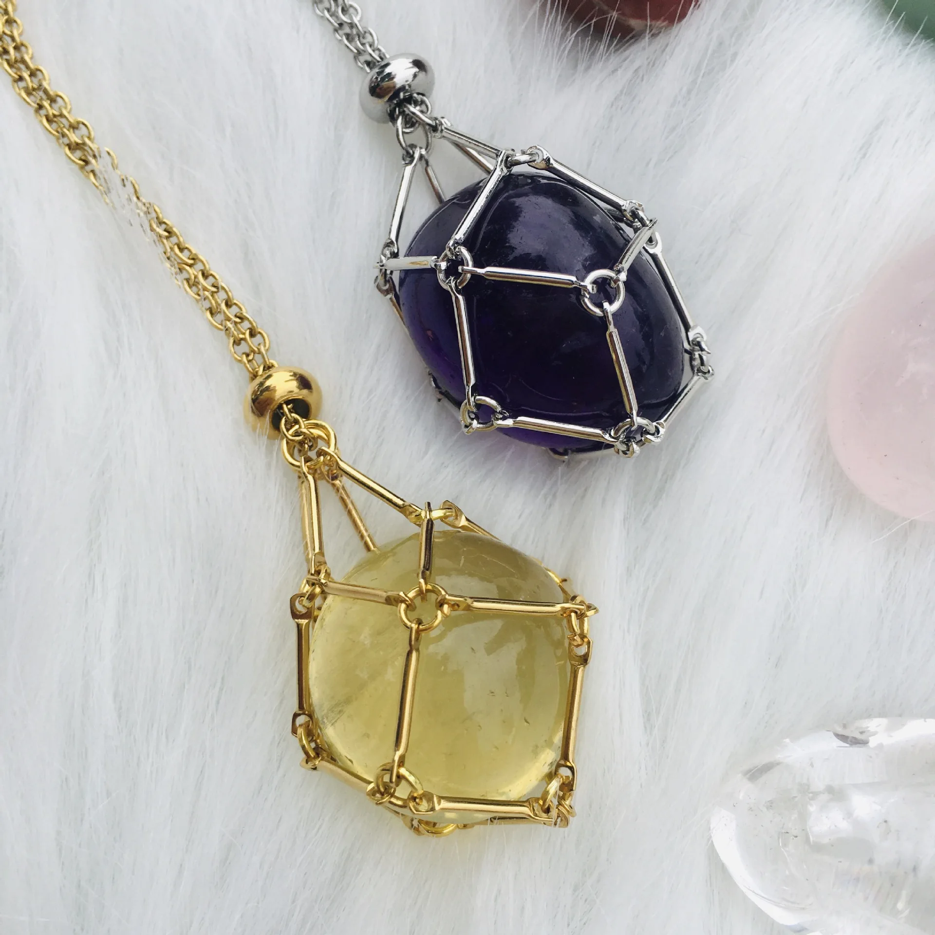 Medium crystal pendant necklace natural stone mesh pocket with metal bamboo adjustable necklace woven pendant
Medium crystal pendant necklace natural stone mesh pocket with metal bamboo adjustable necklace woven pendant