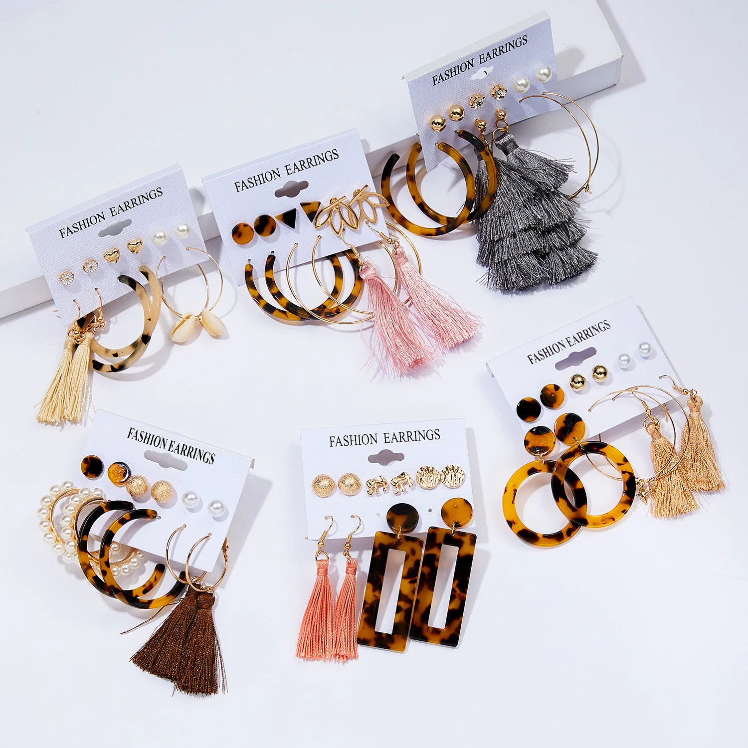 Mgirlshe Elegant Acrylic Leopard Women Earrings Dangler Sets pendientes Bohemian Tassel Earrings Gold Earring Hoops
Mgirlshe Elegant Acrylic Leopard Women Earrings Dangler Sets pendientes Bohemian Tassel Earrings Gold Earring Hoops