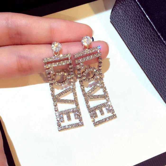 Luxury LOVE Letter Big Crystal Drop Earrings Gold Silver Color Rhinestone Dangle Earrings for Women Wedding Party Jewelry, Picture shows
Luxury LOVE Letter Big Crystal Drop Earrings Gold Silver Color Rhinestone Dangle Earrings for Women Wedding Party Jewelry, Picture shows