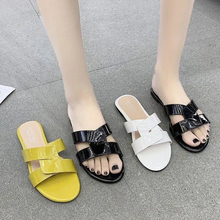 2021 Factory direct sale hot sale summer leisure solid color hollow out women indoor outdoor flat slippers, Black, white, yellow
2021 Factory direct sale hot sale summer leisure solid color hollow out women indoor outdoor flat slippers, Black, white, yellow