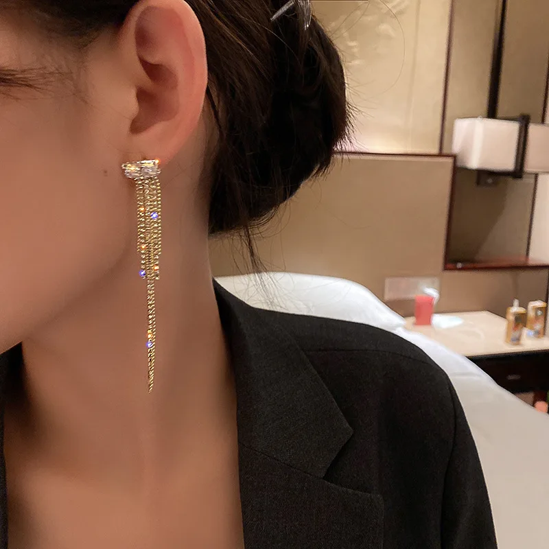 Women luxury rhinestone diamond long tassel earrings jewelry accessories, Gold 
Women luxury rhinestone diamond long tassel earrings jewelry accessories, Gold