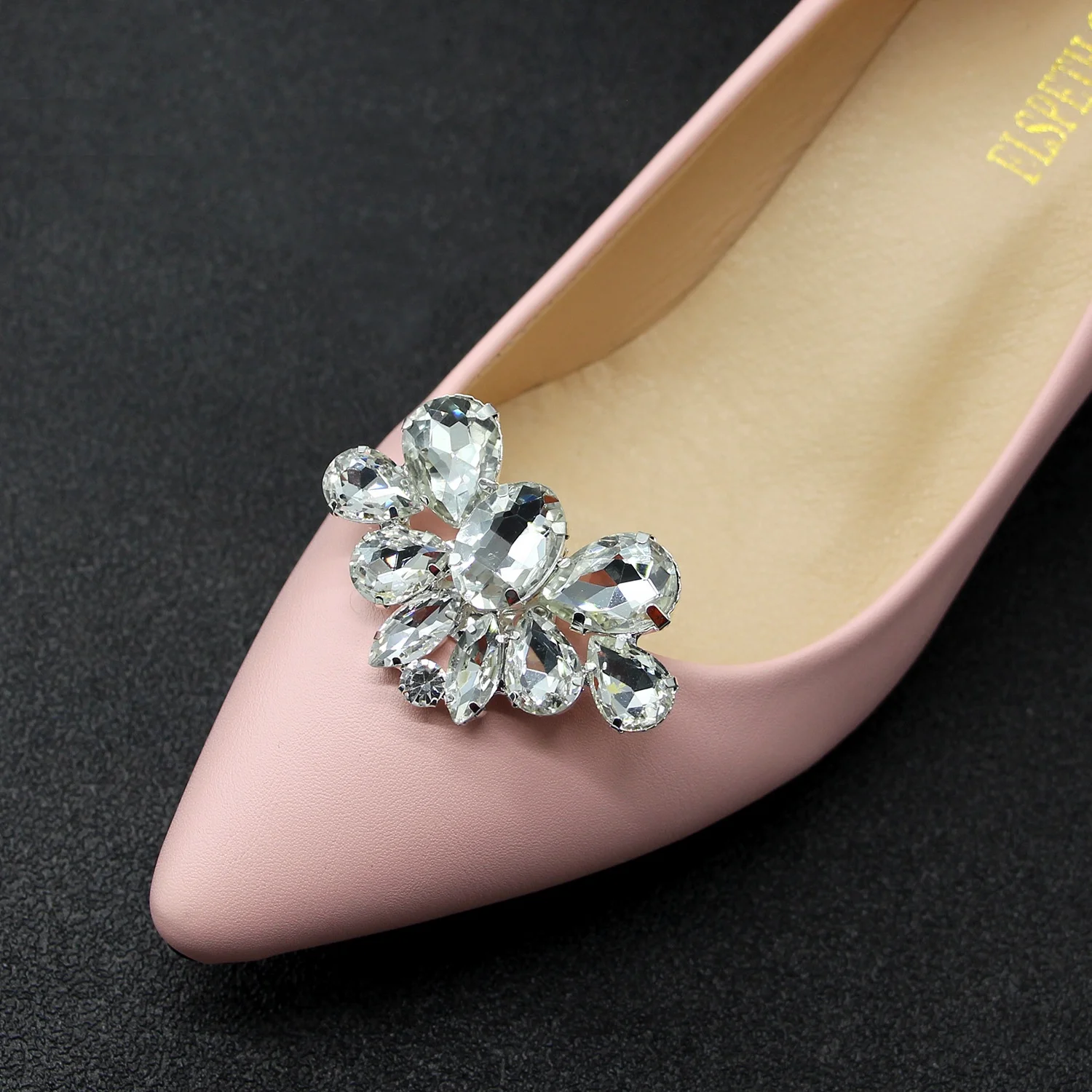 XILIANGFEIZI Wholesale Crystal Shoe Charms Metal Bling High Heel Accessories Rhinestone Buckle Custom Shape Shoe Flower Buckles
XILIANGFEIZI Wholesale Crystal Shoe Charms Metal Bling High Heel Accessories Rhinestone Buckle Custom Shape Shoe Flower Buckles