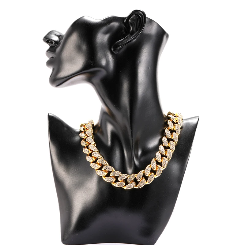 HOVANCI 2021 Rock 13MM Bling Bling Full Diamond Cuban Chain Necklace Iced Out Rhinestone Crystal Link Chain HipsHop Necklace
HOVANCI 2021 Rock 13MM Bling Bling Full Diamond Cuban Chain Necklace Iced Out Rhinestone Crystal Link Chain HipsHop Necklace