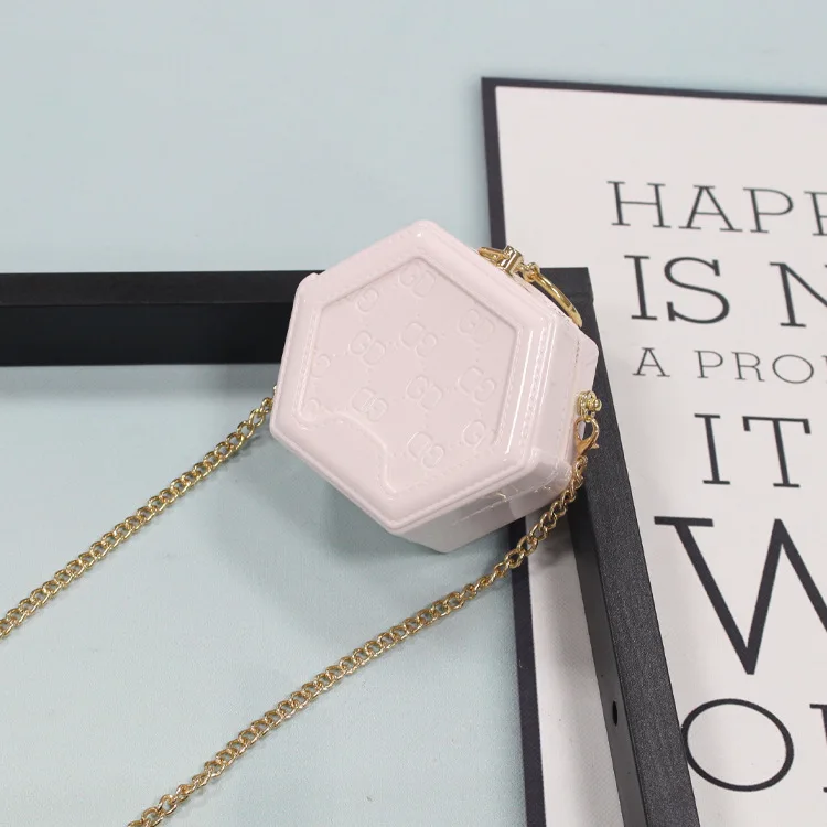 2021 Hot Sale Wholesale Fashion Girl Small Jelly Handbags Hexagon Jelly Purses And Handbags Mini Jelly Bag, Customizable
2021 Hot Sale Wholesale Fashion Girl Small Jelly Handbags Hexagon Jelly Purses And Handbags Mini Jelly Bag, Customizable