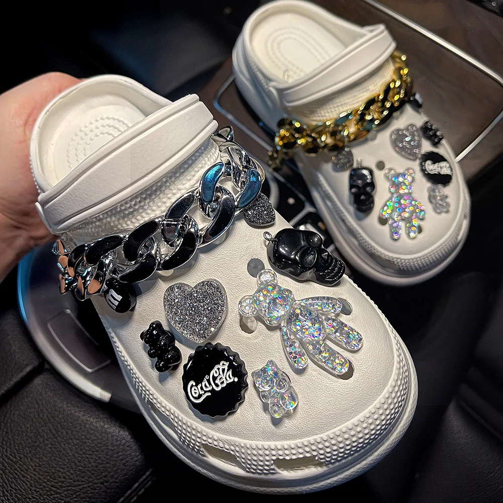 Luxury Metal Cute Chain Bear Croc Charms Buckle Charms Accessories DIY DecorationsClogs Shoes Buckle for Women Gifts
Luxury Metal Cute Chain Bear Croc Charms Buckle Charms Accessories DIY DecorationsClogs Shoes Buckle for Women Gifts
