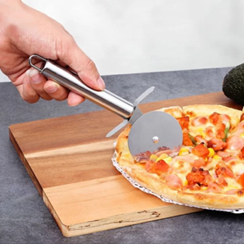 Smooth Rotating Pizza Cutter Round Knife Stainless Steel Pizza Slicer with Anti-slip HandleHair, As picture
Smooth Rotating Pizza Cutter Round Knife Stainless Steel Pizza Slicer with Anti-slip HandleHair, As picture