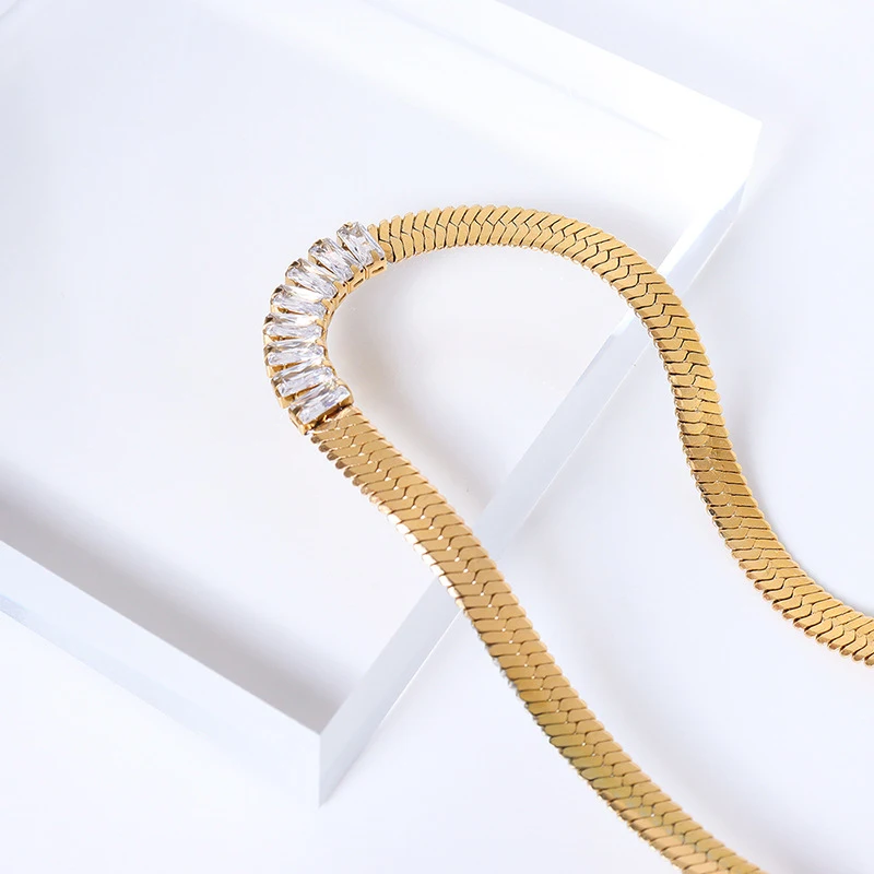 New Women Stainless Steel 18K Gold Snake Chain Necklace Jewelry Zircon Clavicle Chain Choker Necklace Accessories
New Women Stainless Steel 18K Gold Snake Chain Necklace Jewelry Zircon Clavicle Chain Choker Necklace Accessories