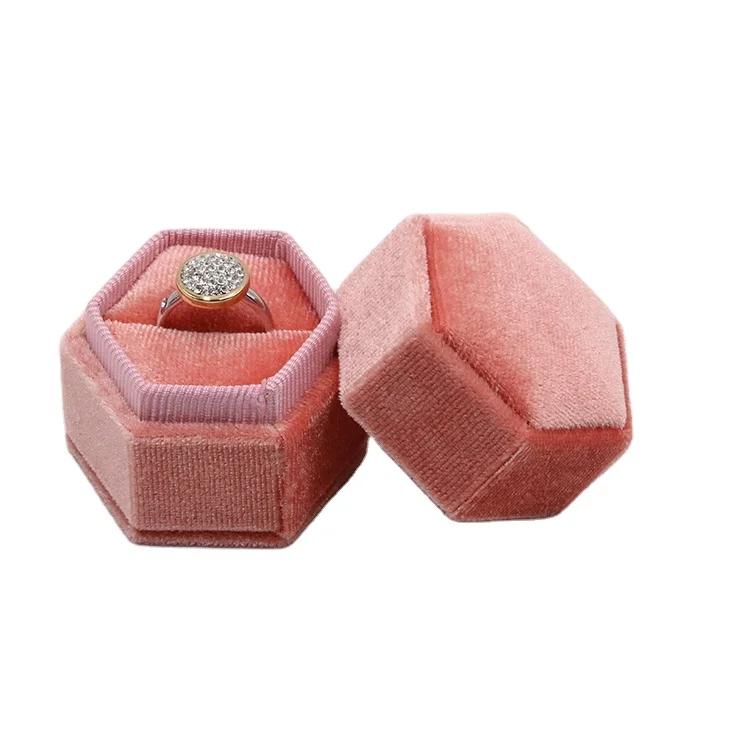 Handmade Octagon Velvet Hexagon Ring Jewelri Boxes Wedding Small Ring Jewelry Box, Pink,dark blue,blue,gray,emerald,red
Handmade Octagon Velvet Hexagon Ring Jewelri Boxes Wedding Small Ring Jewelry Box, Pink,dark blue,blue,gray,emerald,red