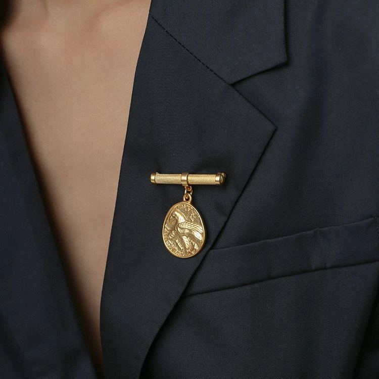 Retro coin pin overcoat accessories brooch men's gold-plated eagle relief gold coin brooch women A1
Retro coin pin overcoat accessories brooch men's gold-plated eagle relief gold coin brooch women A1