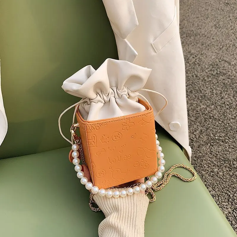 BM9298 2021 summer pearl Drawstring Bucket Women Purses Bags Small Box Shape Handbags Flap mini leather crossbody bag women
BM9298 2021 summer pearl Drawstring Bucket Women Purses Bags Small Box Shape Handbags Flap mini leather crossbody bag women
