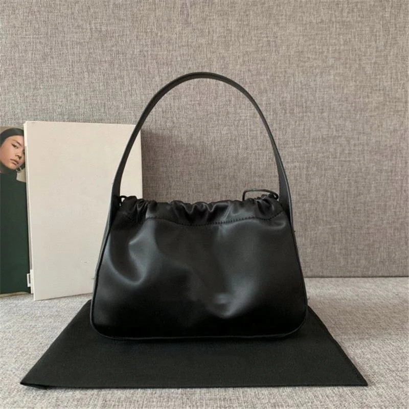 Top Wang Women Bags Silk Drawstring Handbag Black And Pink Letter Print Single-Shoulder Bag
Top Wang Women Bags Silk Drawstring Handbag Black And Pink Letter Print Single-Shoulder Bag