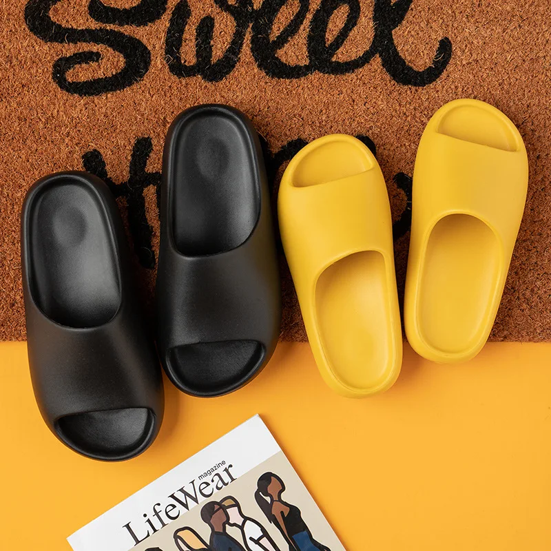 2021 cheap drop shipping flat indoor bathroom eva sandals slippers couple outdoor yeezy slides slippers for men women
2021 cheap drop shipping flat indoor bathroom eva sandals slippers couple outdoor yeezy slides slippers for men women