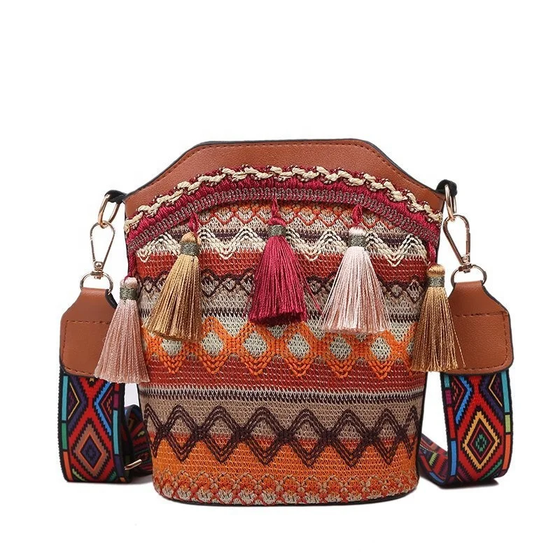 Factory direct all-match ethnic wind water bucket ladies tassel bag, Red,black,blue,brown
Factory direct all-match ethnic wind water bucket ladies tassel bag, Red,black,blue,brown