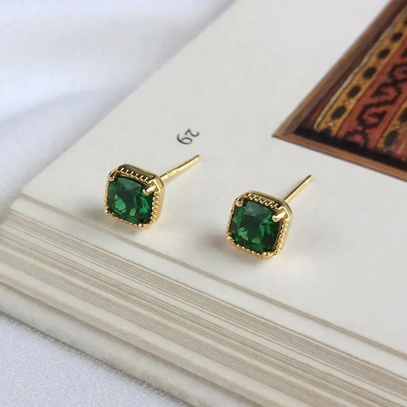 JD Jewelry Custom European INS Vintage Design S925 sterling silver Green stud earrings with emerald zircon, Gold
JD Jewelry Custom European INS Vintage Design S925 sterling silver Green stud earrings with emerald zircon, Gold