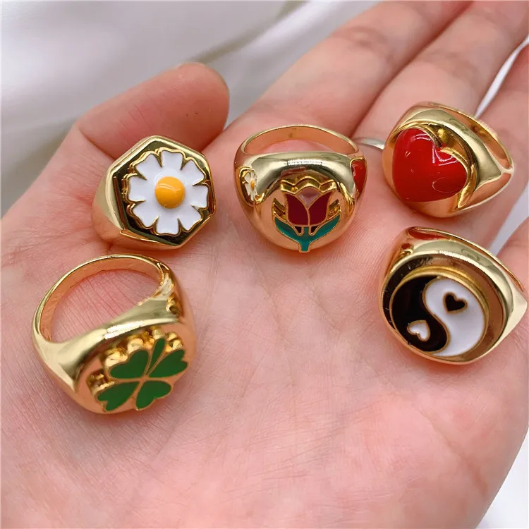 SP New Popular Bohemia Daisy Flower Geometric Vintage Enamel 18K Gold Heart Rings For Women
SP New Popular Bohemia Daisy Flower Geometric Vintage Enamel 18K Gold Heart Rings For Women