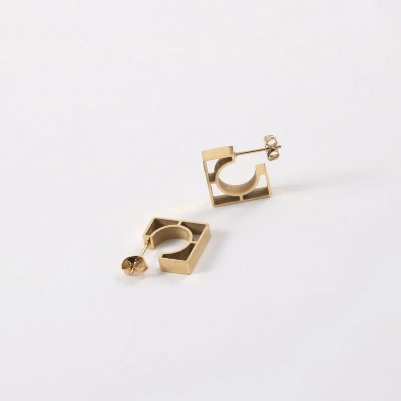 JOOLIM Jewelry Trendy Earring 18K Gold Plated Square Hollow C Hoop Earrings Stainless Steel Earrings Wholesale
JOOLIM Jewelry Trendy Earring 18K Gold Plated Square Hollow C Hoop Earrings Stainless Steel Earrings Wholesale