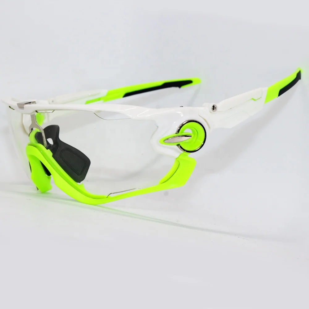 New Material Uv400 Color Changing Ultraviolet-Proof Wide Mirror Wholesale Durable Outdoor Sports Sunglasses/, Custom colors
New Material Uv400 Color Changing Ultraviolet-Proof Wide Mirror Wholesale Durable Outdoor Sports Sunglasses/, Custom colors