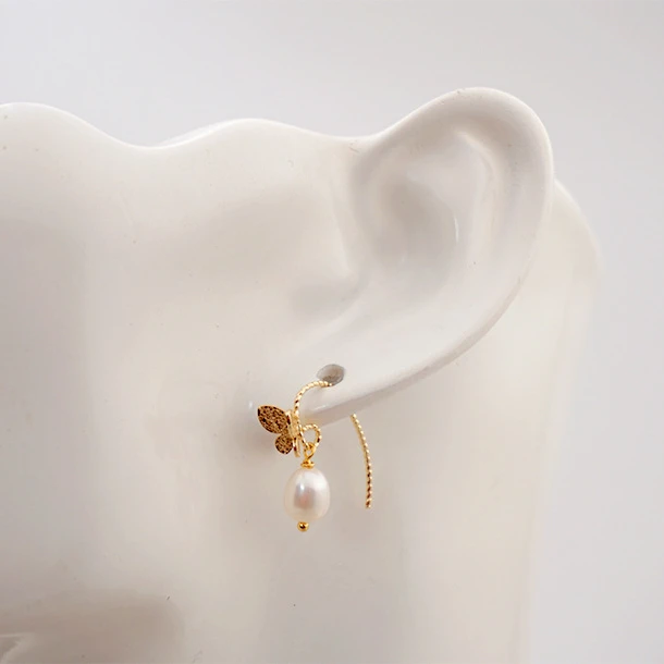 Vershal A469 New Fashion 18k Gold Plated Elegant Butterfly Freshwater Pearl Hook Earrings For Women
Vershal A469 New Fashion 18k Gold Plated Elegant Butterfly Freshwater Pearl Hook Earrings For Women