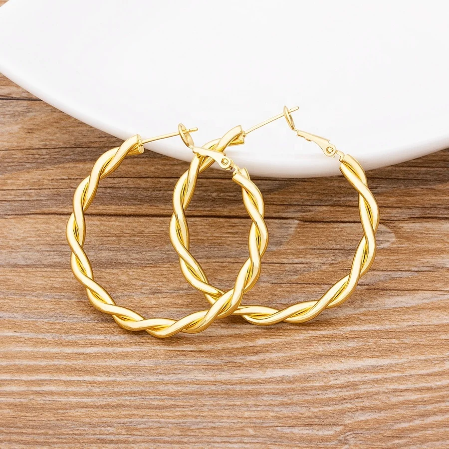 Hot Sale Trendy Cubic Zirconia Hoop Earrings for women Gold Circle Round Luxury Earrings Fashion Jewelry wholesale, As pictures
Hot Sale Trendy Cubic Zirconia Hoop Earrings for women Gold Circle Round Luxury Earrings Fashion Jewelry wholesale, As pictures
