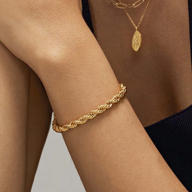 2020 Hot Gold Chunky Stainless Steel Twisted Rose Chain Bracelets for Men Women Hip Hop Chain Jewelry 5mm
2020 Hot Gold Chunky Stainless Steel Twisted Rose Chain Bracelets for Men Women Hip Hop Chain Jewelry 5mm