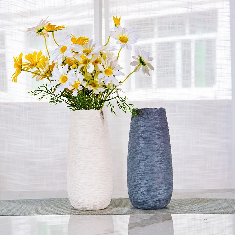 Wholesale Modern Ceramic & Porcelain Vases White And Grey Ceramic Flower Vase For Living Room Decoration
Wholesale Modern Ceramic & Porcelain Vases White And Grey Ceramic Flower Vase For Living Room Decoration