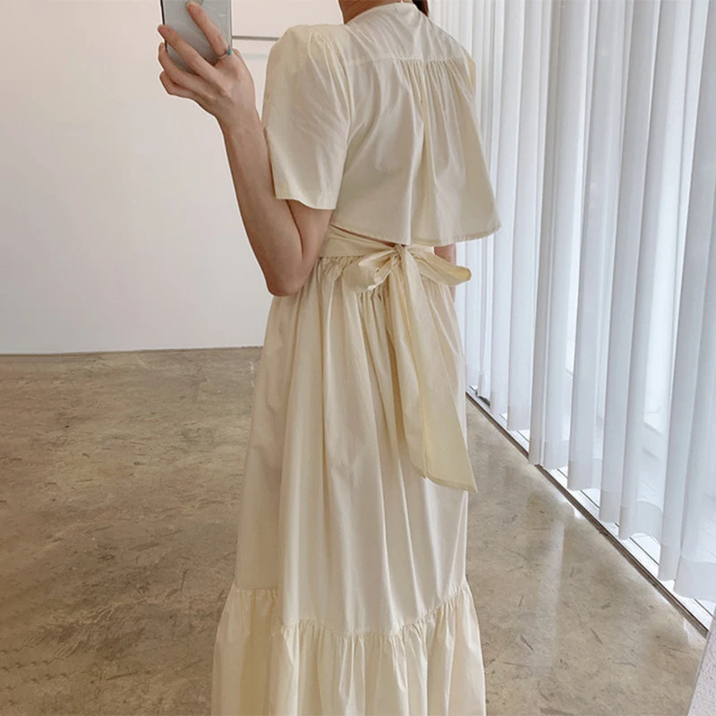 Boutique Wholesale Korean summer sweet V-neck halter straps and bows slim short-sleeved Elegant solid color dress
Boutique Wholesale Korean summer sweet V-neck halter straps and bows slim short-sleeved Elegant solid color dress