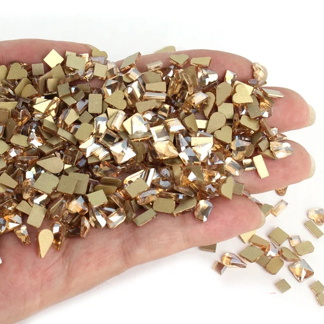 champagne Color 71 designs 100pcs/bag/design Crystal Diamond Gold Base Design Faces Nails Art Rhinestones for Nail Decoration
champagne Color 71 designs 100pcs/bag/design Crystal Diamond Gold Base Design Faces Nails Art Rhinestones for Nail Decoration
