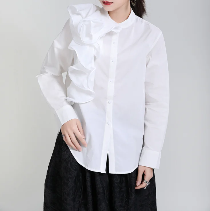 Spring 2023 New white long-sleeved blouse for women with three-dimensional flower design
Spring 2023 New white long-sleeved blouse for women with three-dimensional flower design