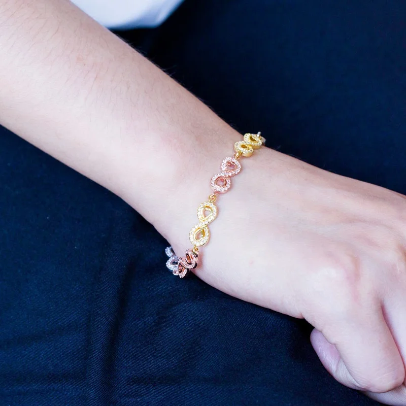 Luxury Korean Women Bracelet Fashion 8-shaped Crystal bangle Lucky Digital Zircon Chain Link Bracelets Gifts Hip Hop Jewelry
Luxury Korean Women Bracelet Fashion 8-shaped Crystal bangle Lucky Digital Zircon Chain Link Bracelets Gifts Hip Hop Jewelry
