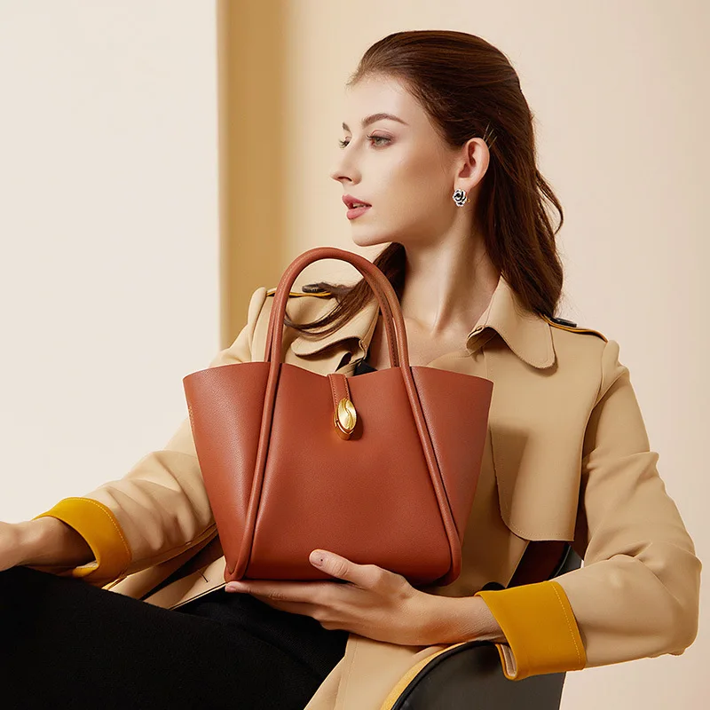 Fashionable Classic Tote Bags Women Sling Big Handbags Ladies Shoulder Hand Bags Purses Wholesale
Fashionable Classic Tote Bags Women Sling Big Handbags Ladies Shoulder Hand Bags Purses Wholesale