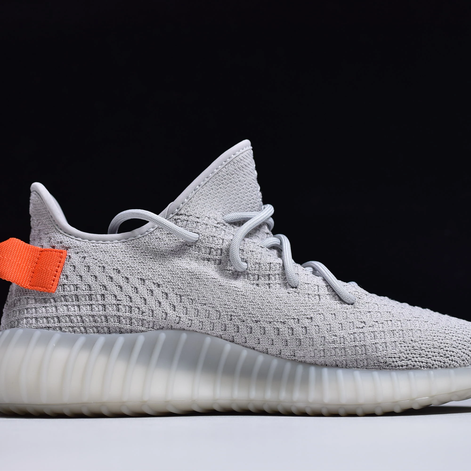 with original logo & boxes high quality yezzi c2 tail light shoes 350 v2 sneakers casual yeezy FX9017 schuhe herren dropshipping
with original logo & boxes high quality yezzi c2 tail light shoes 350 v2 sneakers casual yeezy FX9017 schuhe herren dropshipping