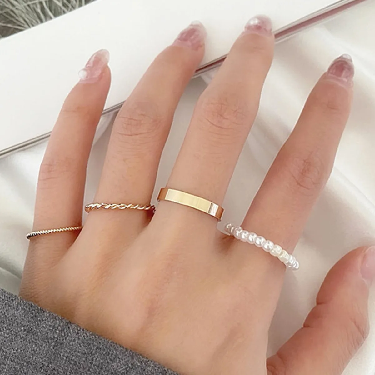 Juwelen anillos de compromiso bijoux homme bijous pearl ring pearl jewelry 4Pcs/Set bijoux perle baroque pearl ring, Gold/silver
Juwelen anillos de compromiso bijoux homme bijous pearl ring pearl jewelry 4Pcs/Set bijoux perle baroque pearl ring, Gold/silver
