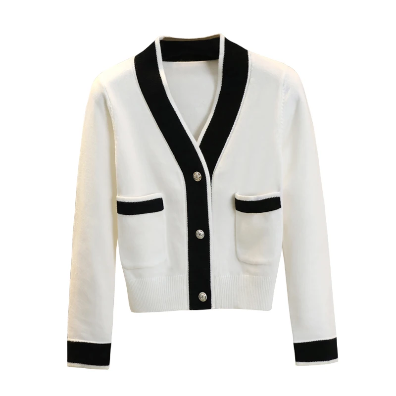 2021 new white knitted cardigan v neck women's spring and autumn outer wear sweater
2021 new white knitted cardigan v neck women's spring and autumn outer wear sweater