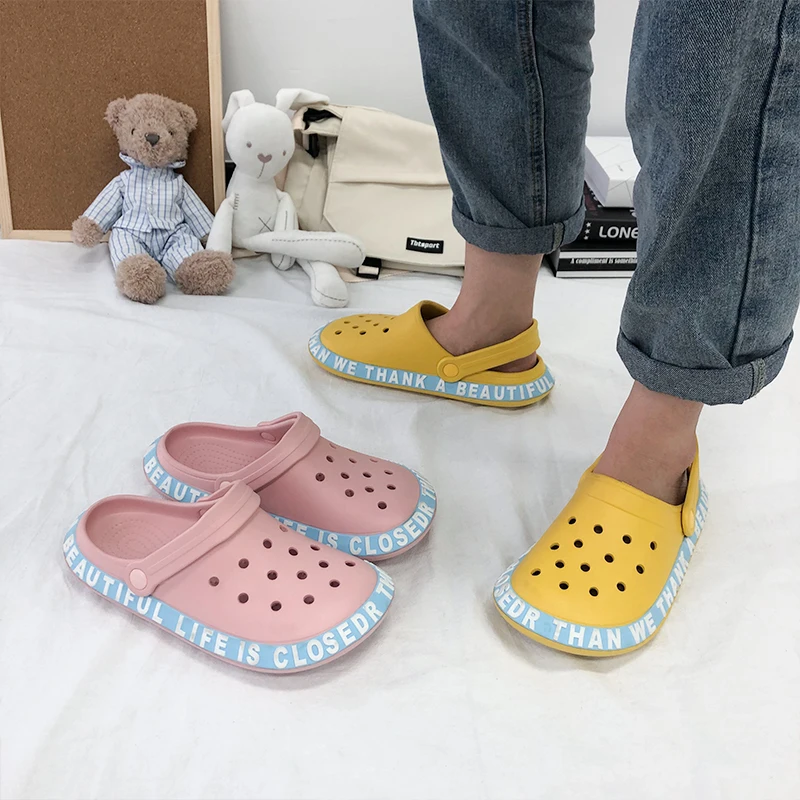 Summer Sandales Femme Light Weight Slipper for Ladies Unisex Yeezy Slides EVA Thick Bottom Women Outdoor, 1pairs
Summer Sandales Femme Light Weight Slipper for Ladies Unisex Yeezy Slides EVA Thick Bottom Women Outdoor, 1pairs