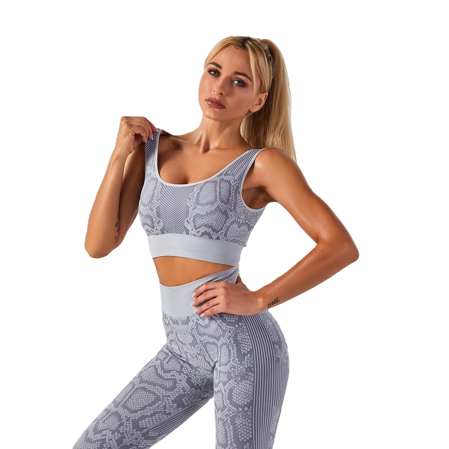 Wholesale gym fitness sets seamless yoga pants sports two piece set legging bra woman
Wholesale gym fitness sets seamless yoga pants sports two piece set legging bra woman