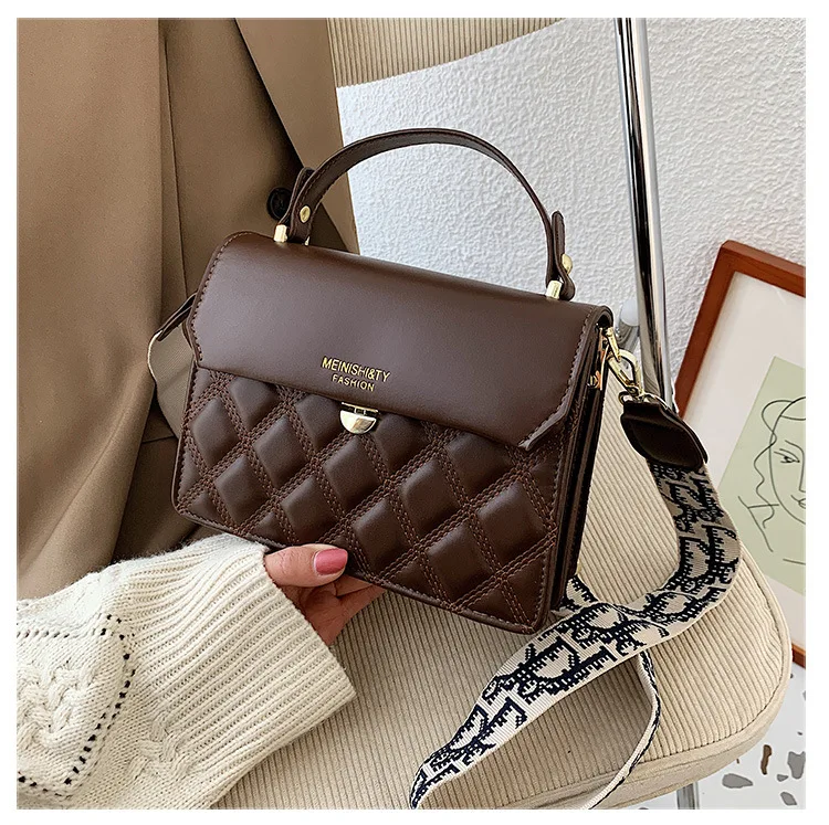 2020 New Design quilt purses and handbags square trend shoulder bag Luxury crossbody phone bag with wide straps, 4colors
2020 New Design quilt purses and handbags square trend shoulder bag Luxury crossbody phone bag with wide straps, 4colors