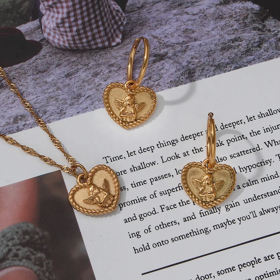 2021 New Love Angel Pendant Necklace Stainless Steel 18K Gold Plated Heart Jewelry Necklace Wholesale
2021 New Love Angel Pendant Necklace Stainless Steel 18K Gold Plated Heart Jewelry Necklace Wholesale