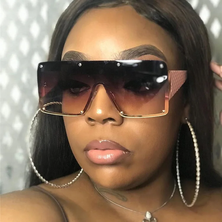 2021 Vintage Oversized One Piece Lens Women Sunglasses Female Ladies Square PC Sun Glasses With Rivet, Custom colors
2021 Vintage Oversized One Piece Lens Women Sunglasses Female Ladies Square PC Sun Glasses With Rivet, Custom colors