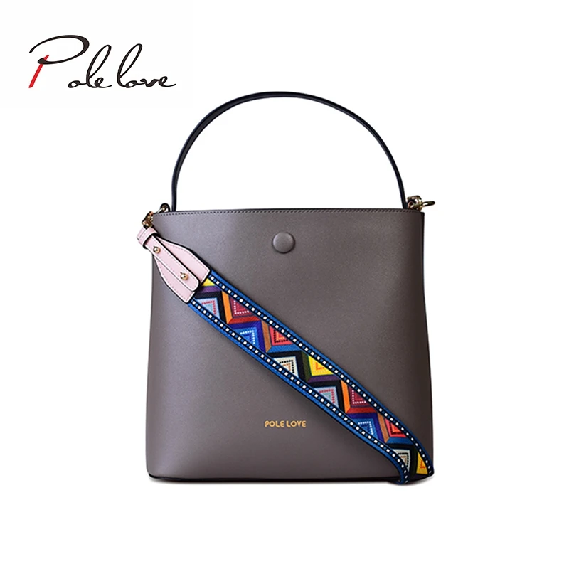 Natural high-quality cowhide handbag new Bohemian style thorn flower geometric contrast color large capacity bucket bag, 2 colors
Natural high-quality cowhide handbag new Bohemian style thorn flower geometric contrast color large capacity bucket bag, 2 colors