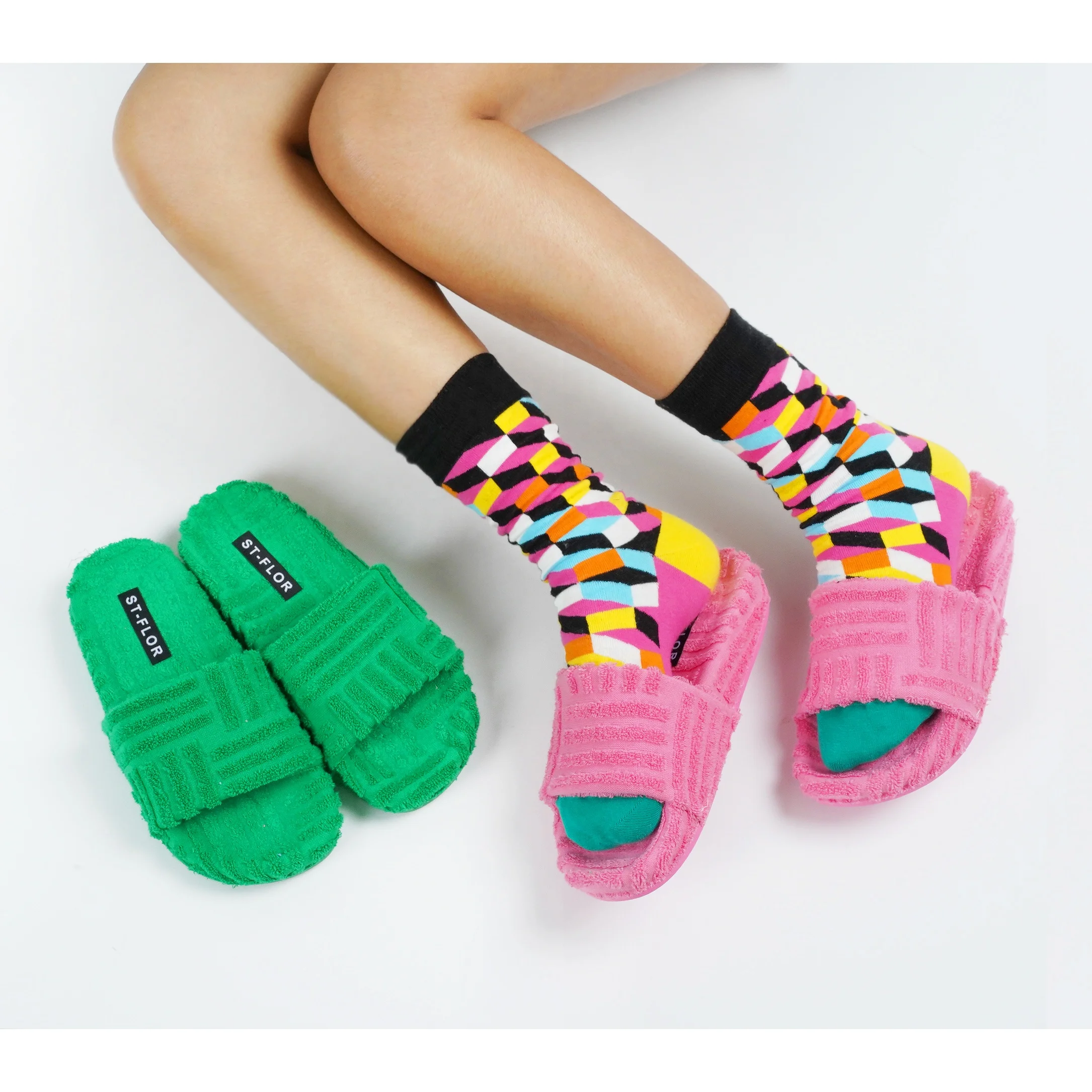 Stylish Wholesale Cotton Winter Slippers Indoor Outdoor Top Seller Green Flat Warm Fashion Fluffy Fur Slippers, Green, pink
Stylish Wholesale Cotton Winter Slippers Indoor Outdoor Top Seller Green Flat Warm Fashion Fluffy Fur Slippers, Green, pink