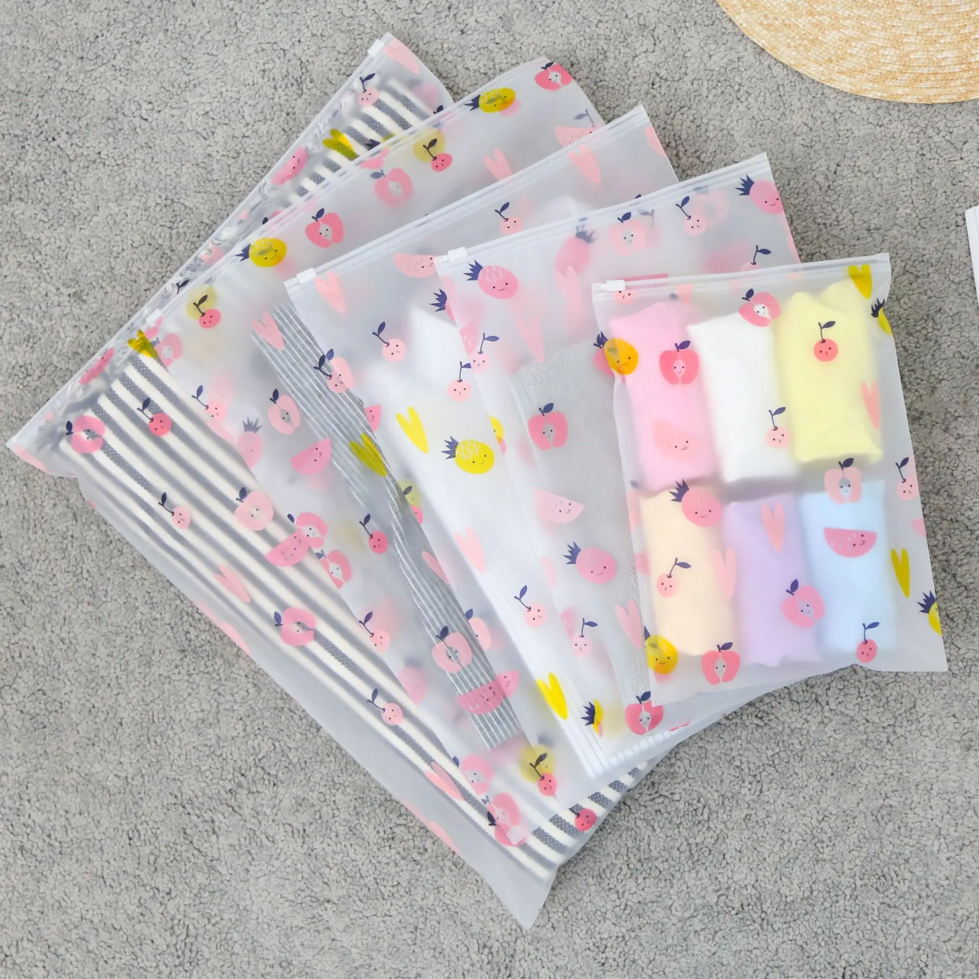 Flower and fruit Scrub Travel Storage Bag is used for Clothes Wardrobe Suitcase Pouch clothing subdivision luggage organizer
Flower and fruit Scrub Travel Storage Bag is used for Clothes Wardrobe Suitcase Pouch clothing subdivision luggage organizer